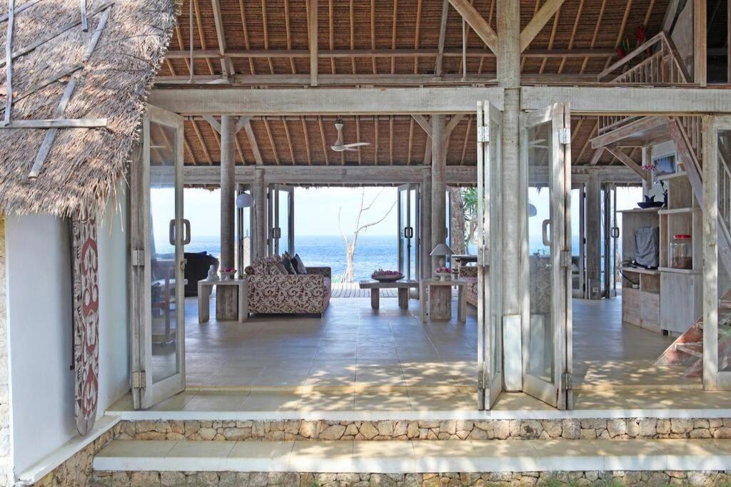 Villa Lumba Lumba - Oceanfront & Spectacular View! Lembongan Dış mekan fotoğraf